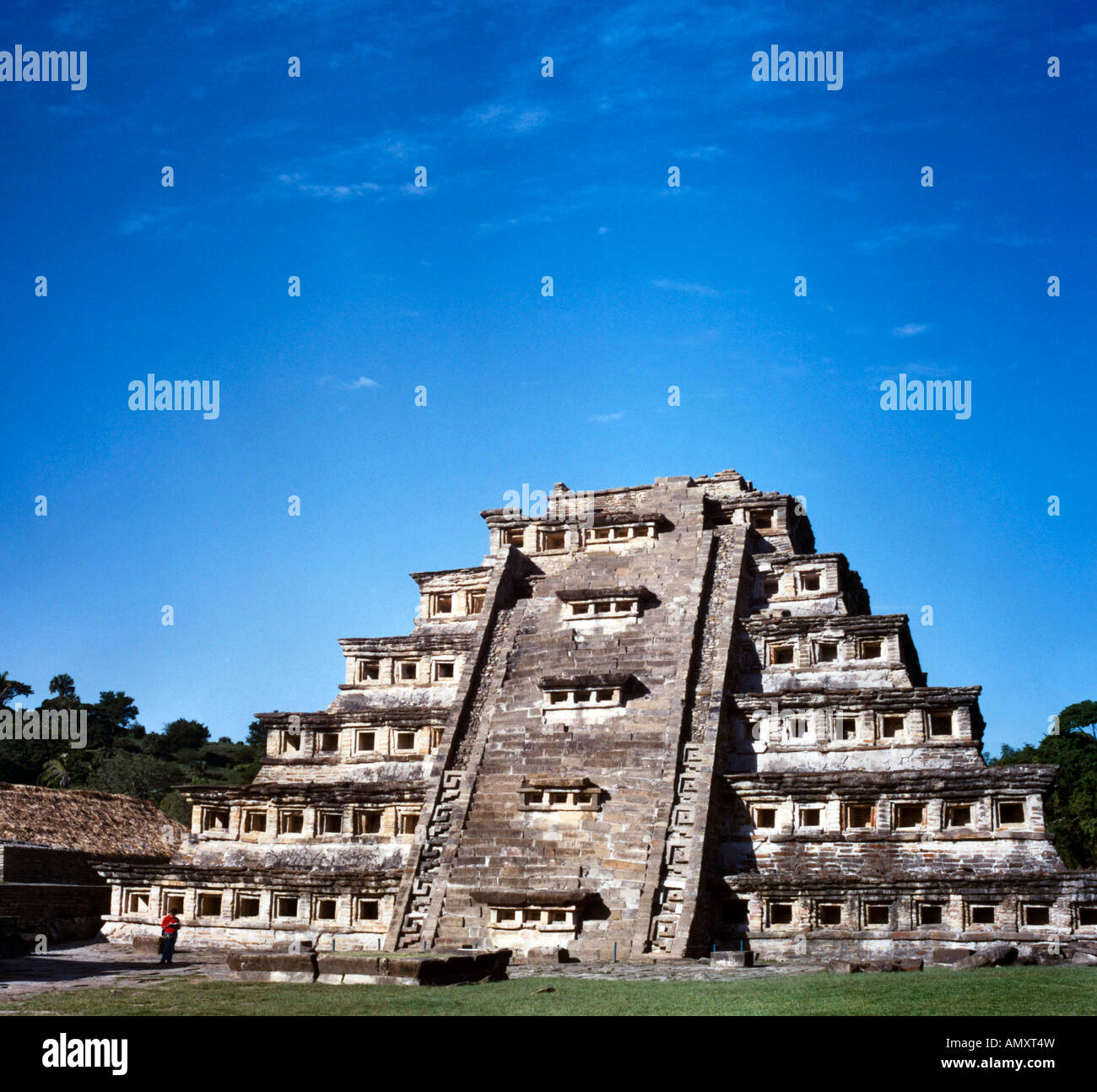 Pirámide de los nichos, El Tajin, Veracruz, México Fotografía de stock Alamy Pirámide de los nichos, El Tajin, Veracruz, México Fotografía de stock Alamy