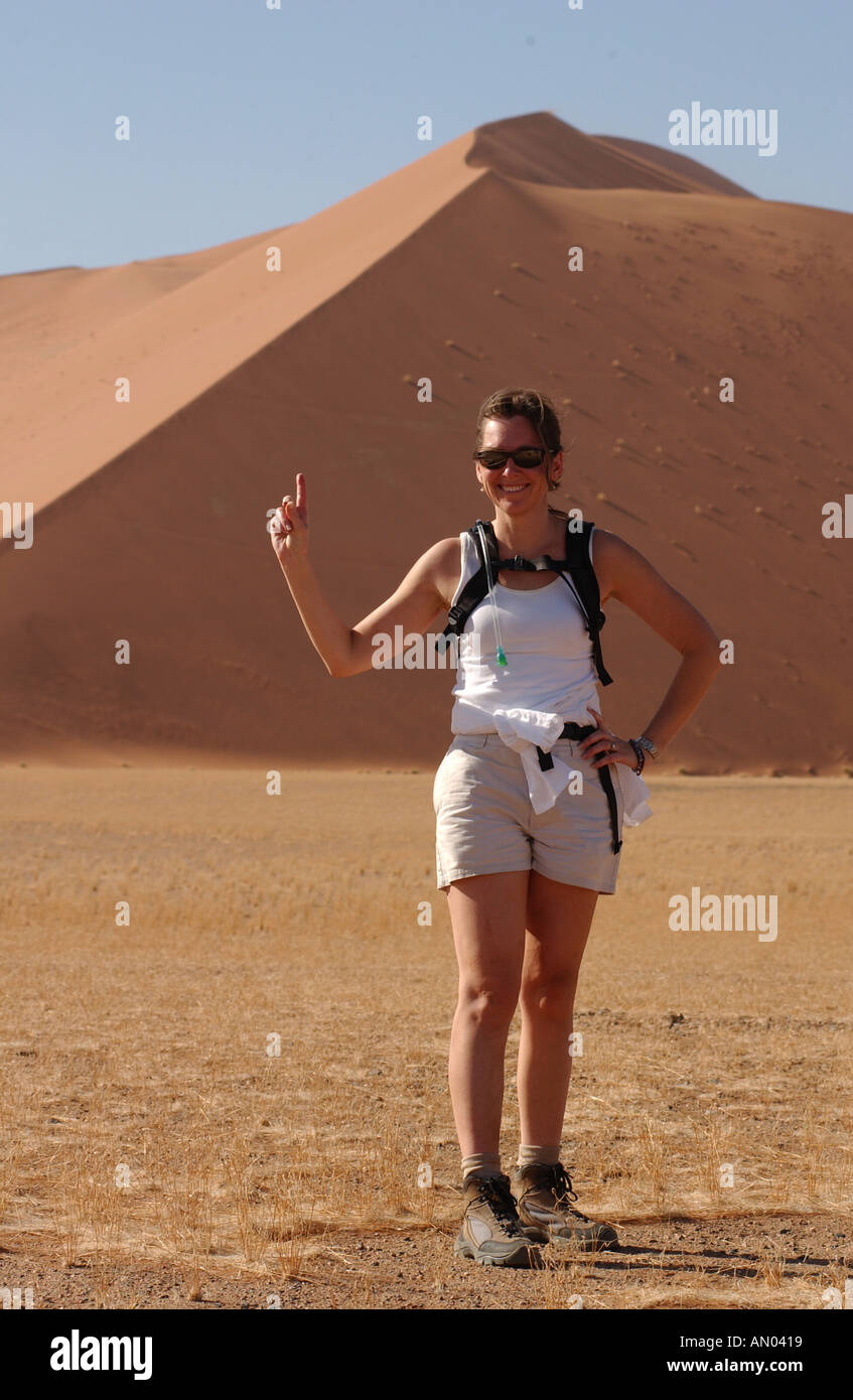 Las dunas de arena del desierto de Namibia Foto de stock