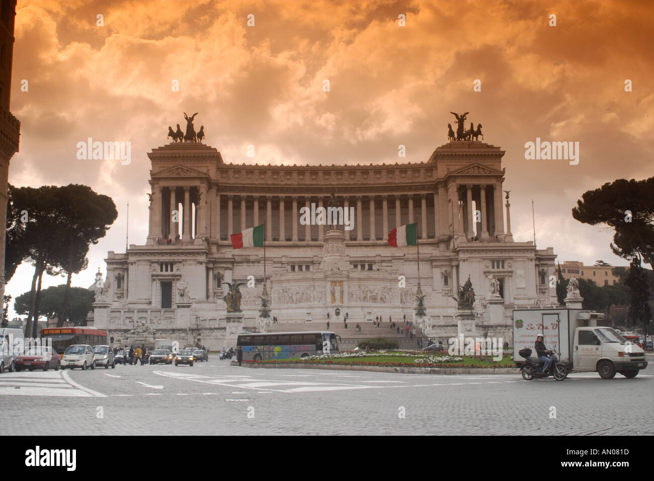 El monumento a Vittorio Emanuele Foto de stock