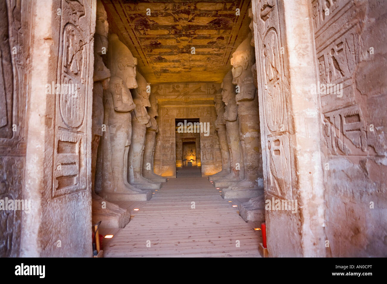 El sitio arqueológico del Templo de Ramsés 11 en Abu Simbel Foto de stock