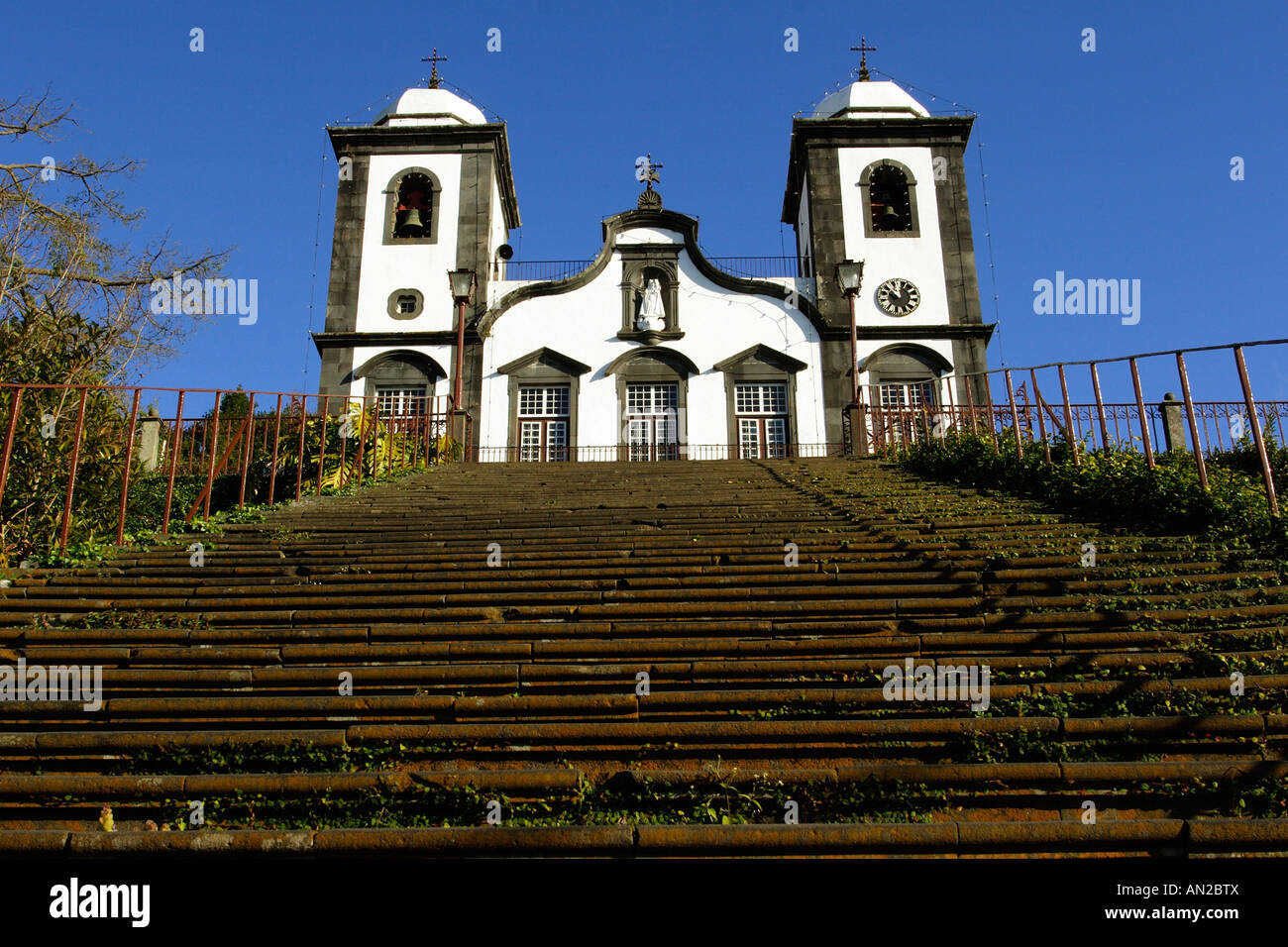 Portugal Madeira Wallfahrtskirche Nossa Senhora do Monte en Monte Foto de stock