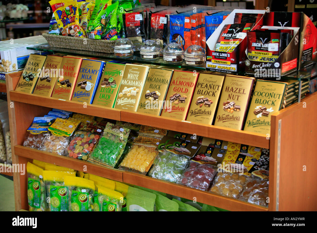 Chocolate y dulces para la venta en el aeropuerto internacional de