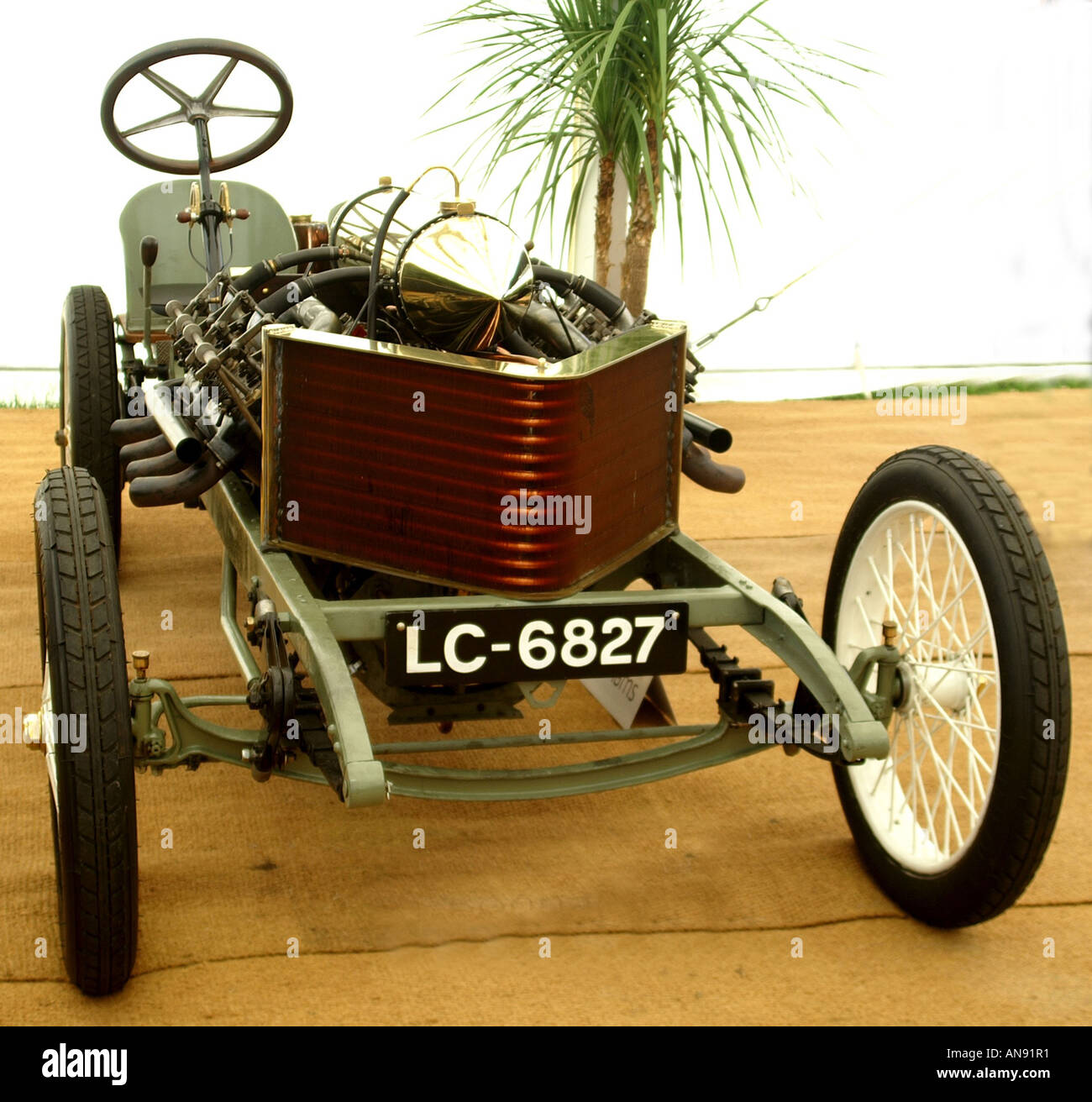 El récord mundial de velocidad en tierra 1905 25,4 litros V8 de 200 hp