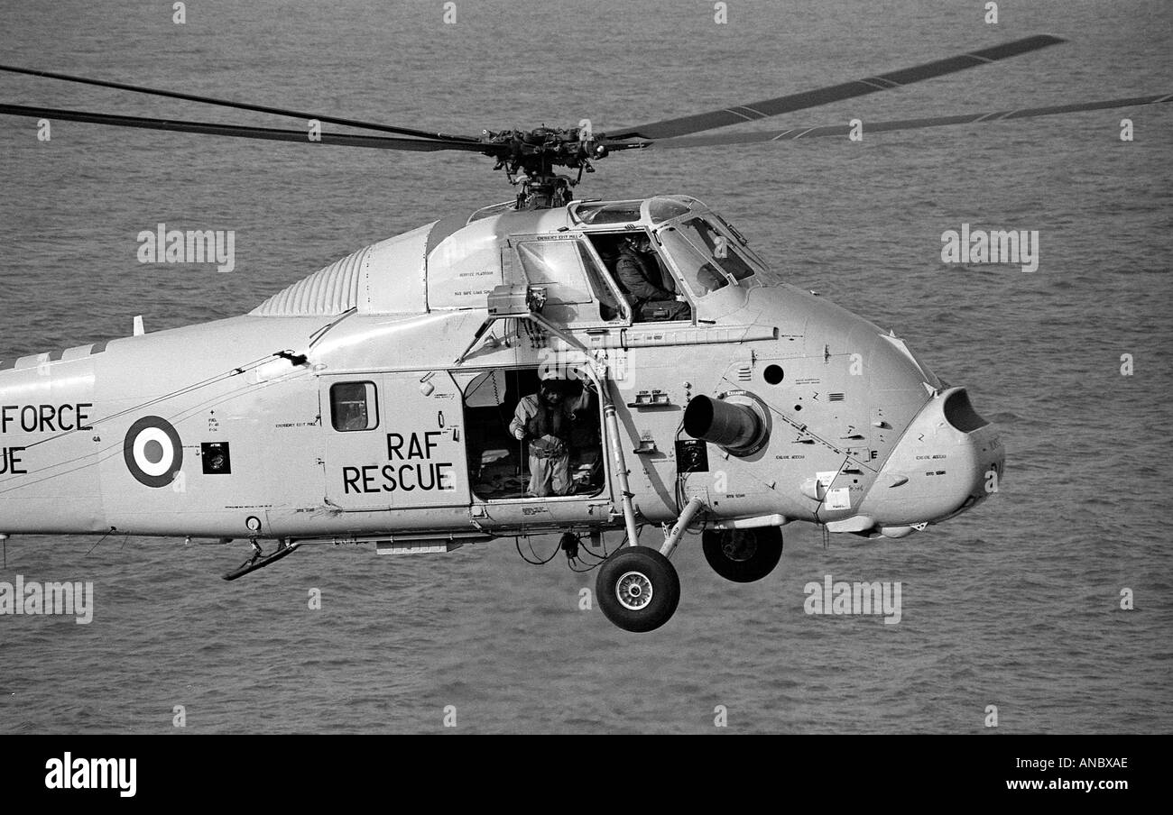 Westland Wessex aire helicóptero de rescate en el mar. Foto de stock