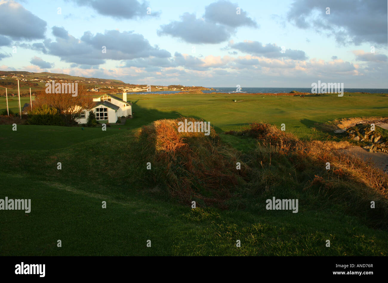 En Greencastle Sunset Golf Course, Donegal, Inishowen, Irlanda Foto de stock