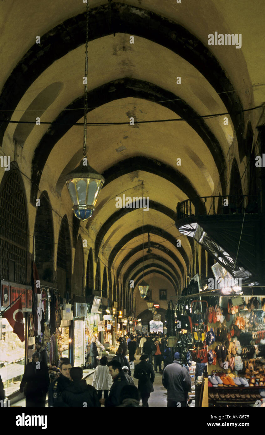 Alley dentro del Gran Bazar, Estambul, Turquía Foto de stock