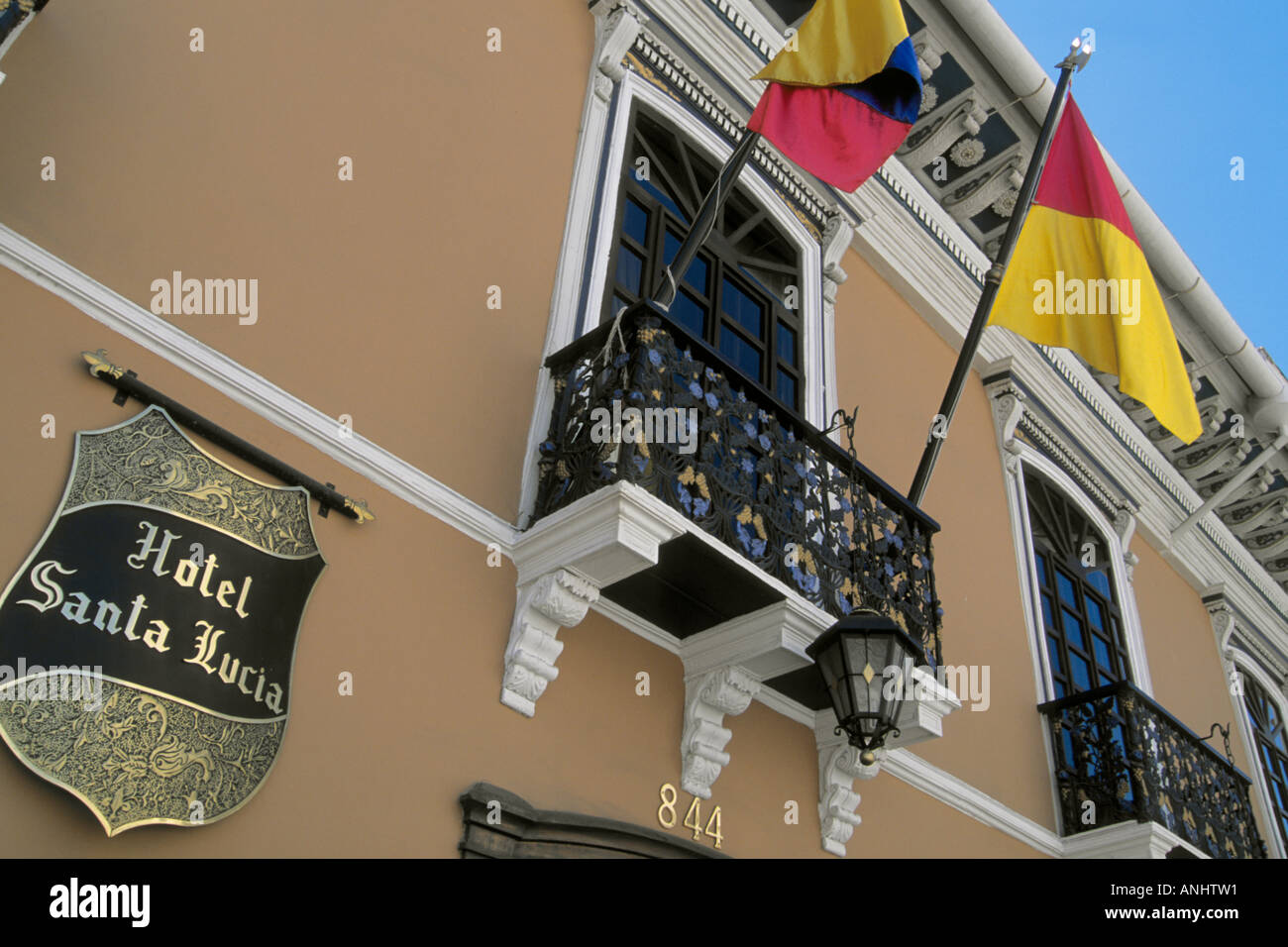 Santa Lucia Hotel Cuenca Ecuador detalle arquitectónico Fotografía de stock  - Alamy