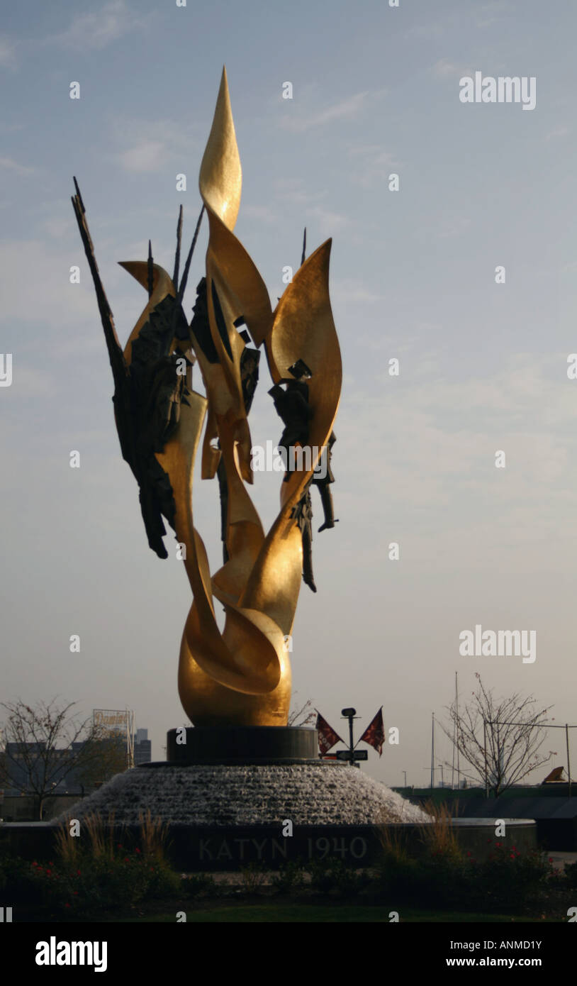 Metal abstracta Katyn Baltimore Memorial de noviembre de 2007 Foto de stock