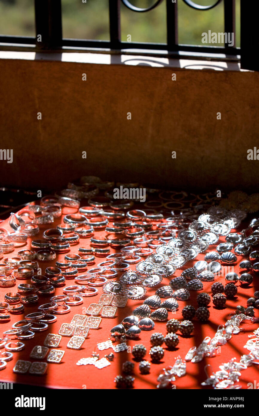 Aretes de Plata que se vende una joyería en Taxco en el estado de Guerrero, México Fotografía de stock - Alamy