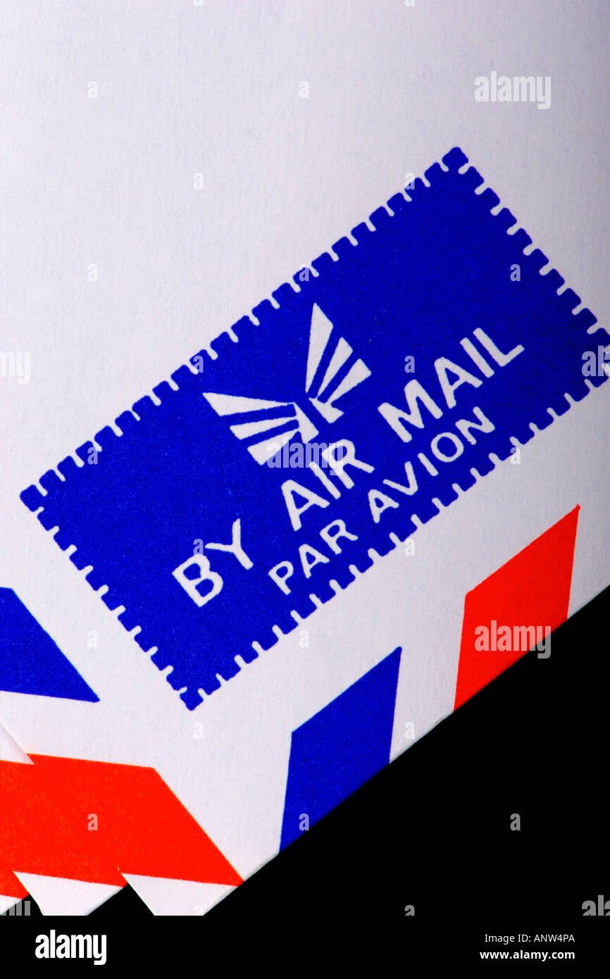 El símbolo de un sobre de correo aéreo internacional Foto de stock