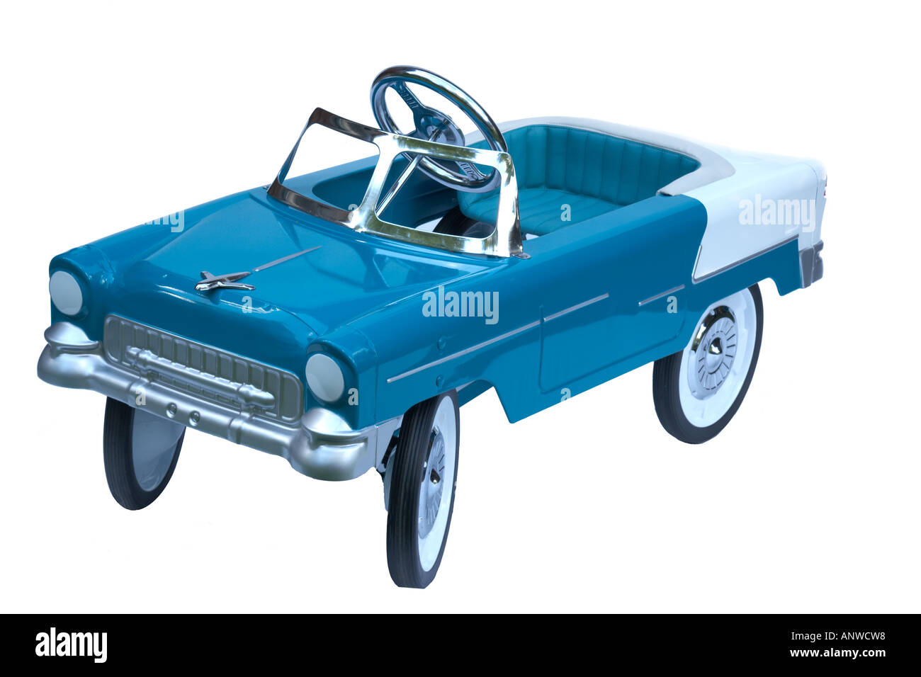 Coche de pedales de juguete fotografías e imágenes de alta resolución -  Alamy