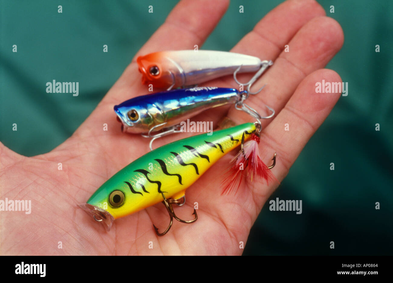 Superficie poppers cebos de pesca de agua dulce y salada pequeños 2555  Fotografía de stock - Alamy