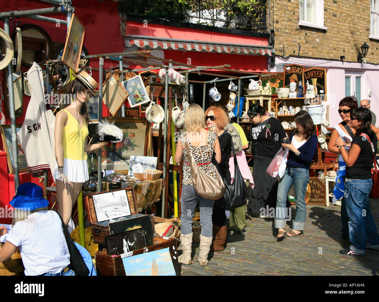 El mercado de Portobello Road en Londres Foto de stock