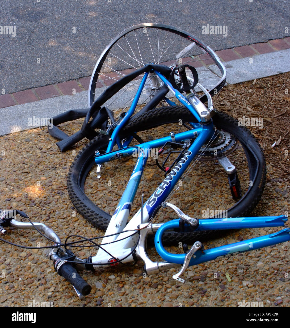 Wrecked Bike Imágenes De Stock & Wrecked Bike Fotos De Stock Alamy