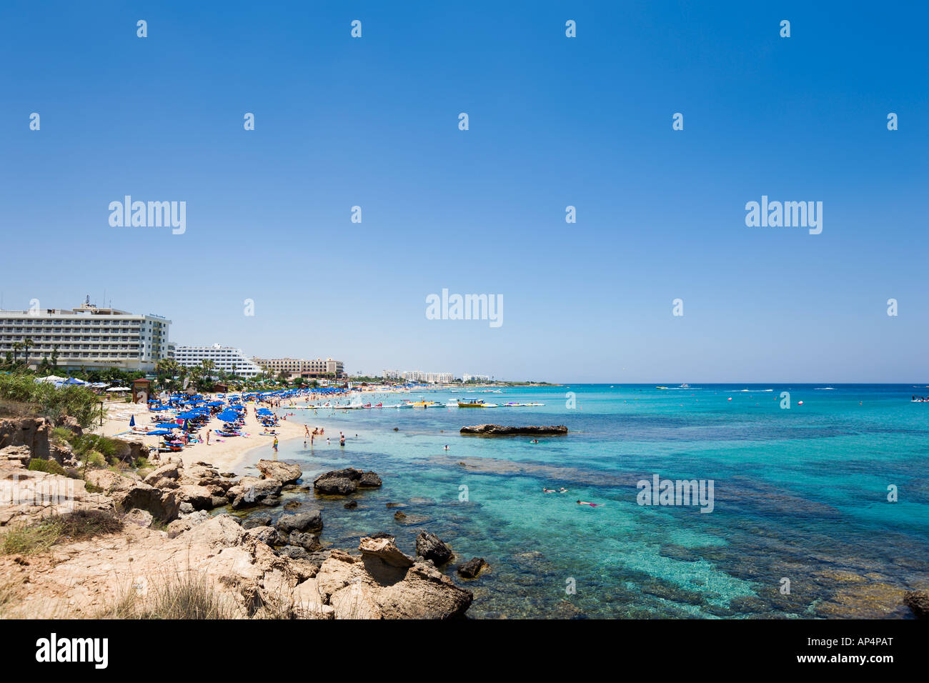 Playa, Protaras, Ayia Napa, cerca de la Costa Oriental, Chipre Foto de stock