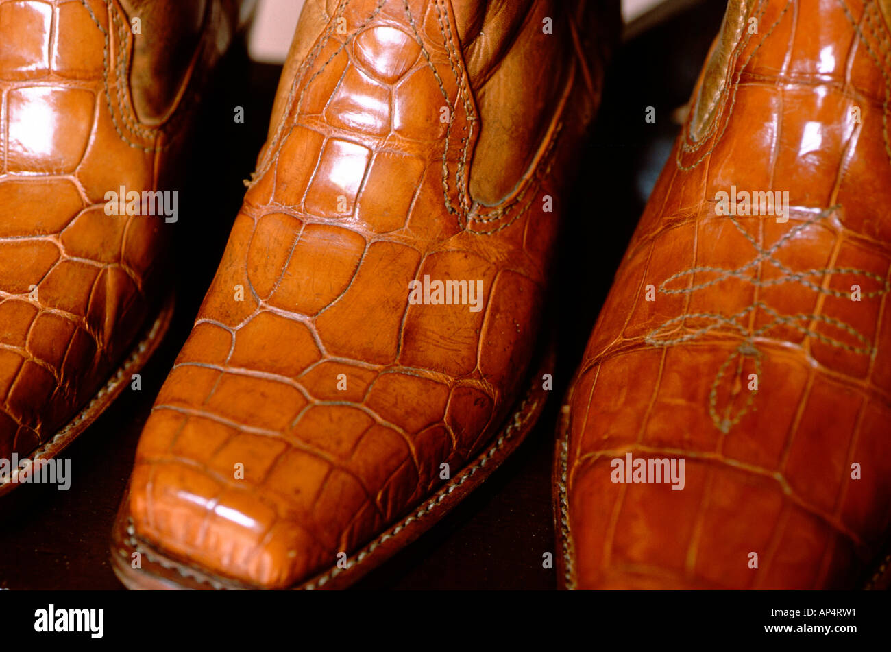 América Central, Nicaragua, Masaya, Mercado de Masaya. Botas Vaqueras de  cuero para la venta, detalle Fotografía de stock - Alamy