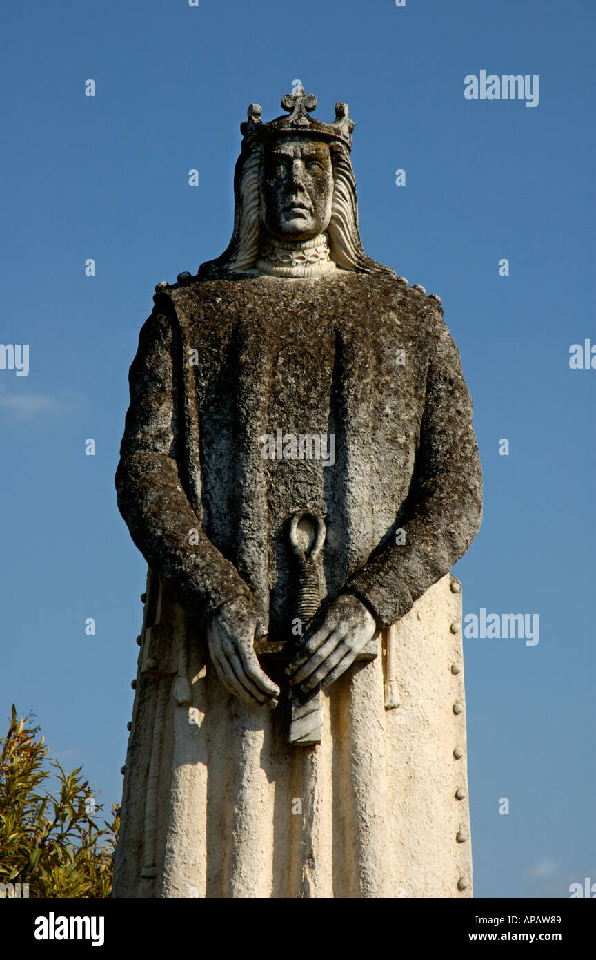Estatua del rey Fernando II de Aragón, en los jardines del Alcázar de Córdoba, Córdoba, Andalucía, España. Foto de stock