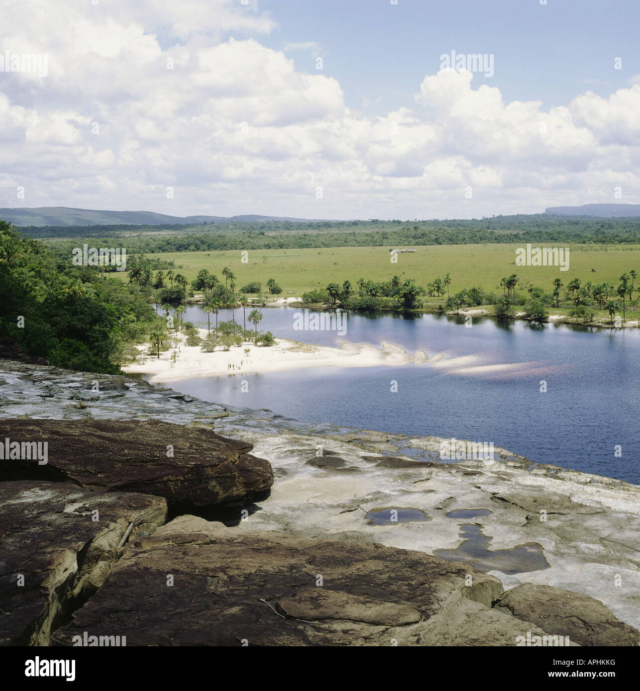 View at lagoon of gran sabana fotografías imágenes de alta -