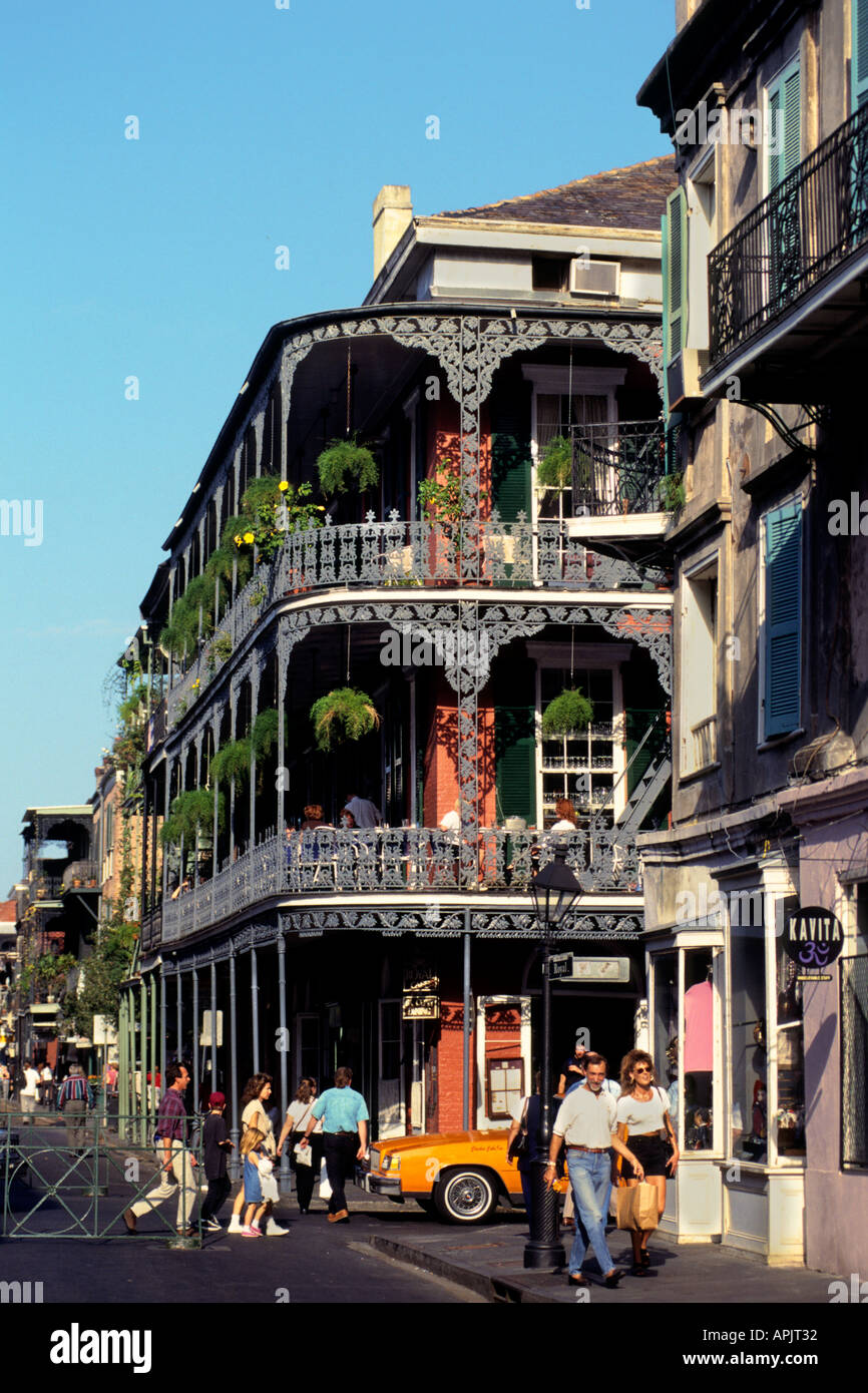 Bourbon Street New Orleans Casa Balcón de personas Foto de stock