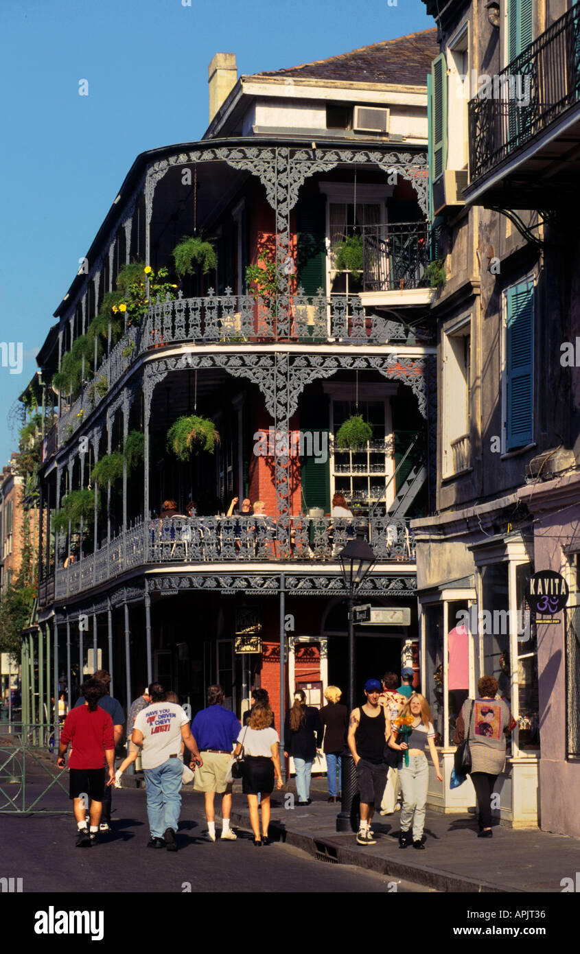 Bourbon Street New Orleans Casa Balcón de personas Foto de stock