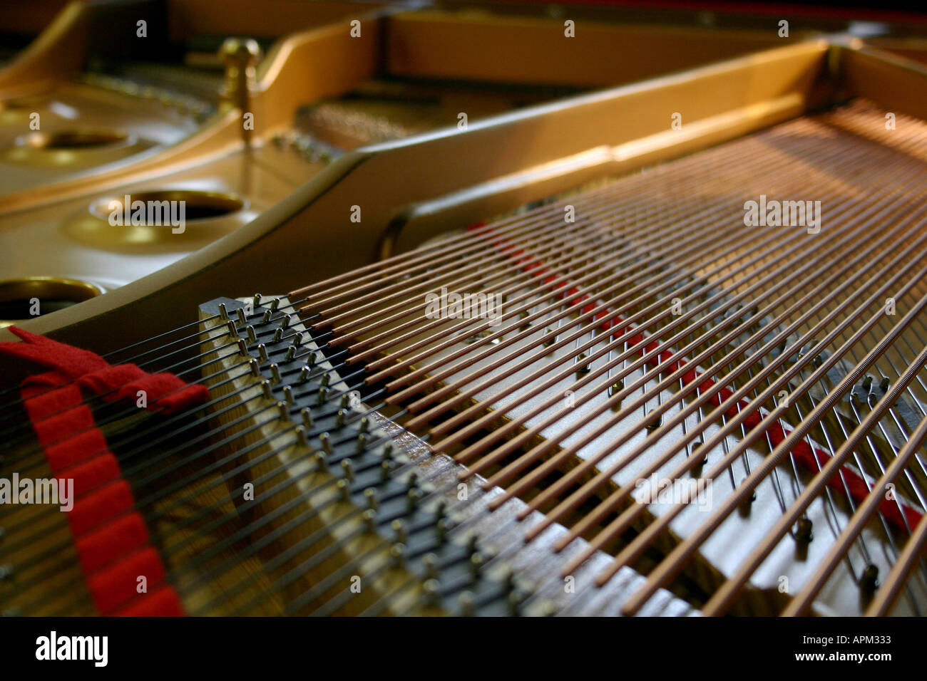 Funcionamiento interno de un piano de cola Fotografía de stock - Alamy