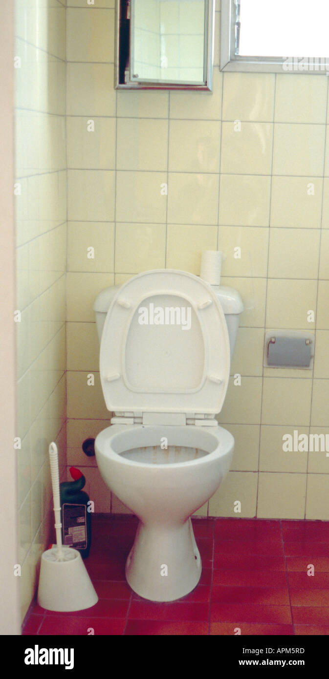 Public wc barcelona fotografías e imágenes de alta resolución Alamy