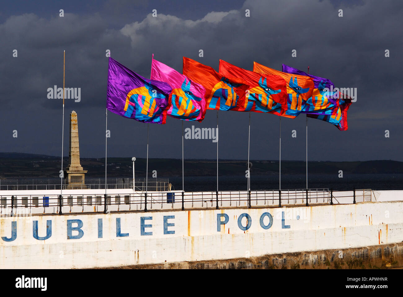 Jubileo Penzance Piscina banderas de seda Foto de stock