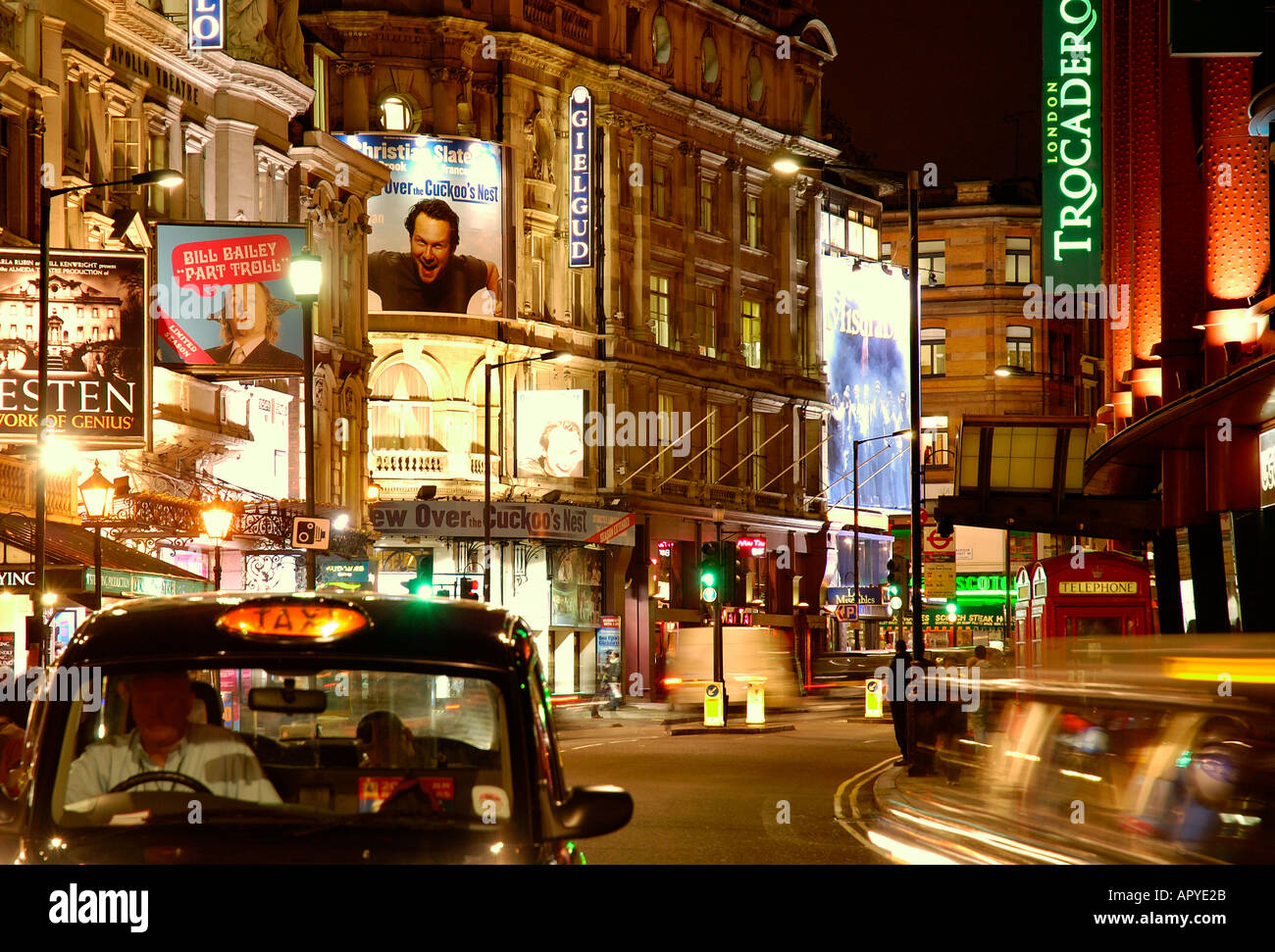 Theatreland, Shaftesbury Ave, Londres, Inglaterra Foto de stock