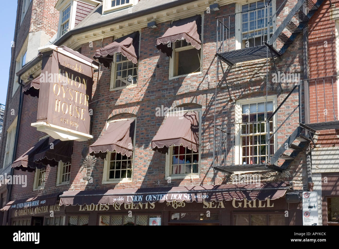 Capa de hopestill fotografías e imágenes de alta resolución Alamy