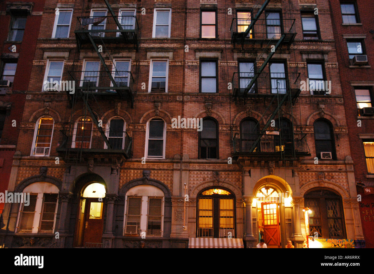 Physical Graffiti mansión en St Marks Pl era propiedad de la banda de rock Led Zeppelin en la década de los 70, Nueva York, EE.UU. Foto de stock