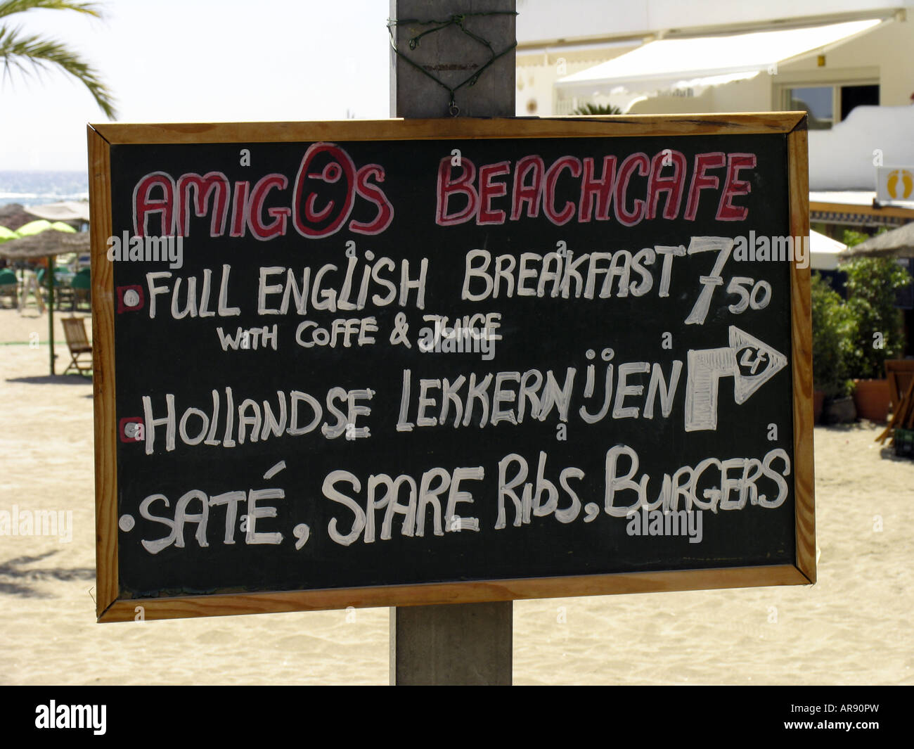 Beach Cafe firmar, Marbella, España Foto de stock