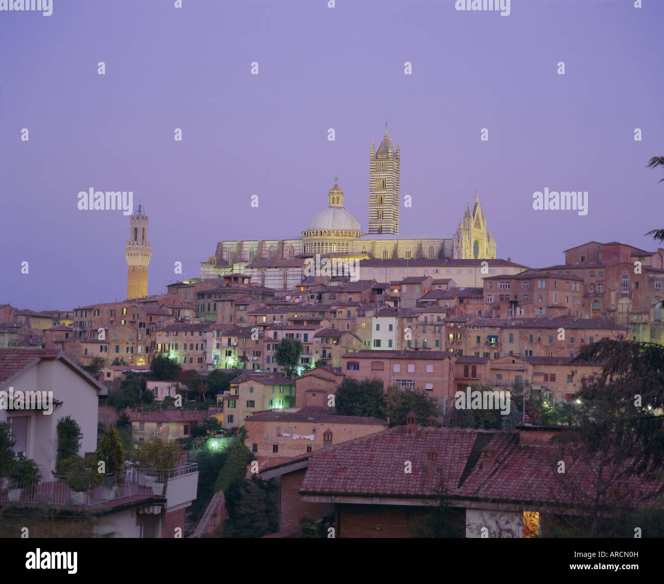 El horizonte de la ciudad, Siena, Toscana, Italia, Europa Foto de stock