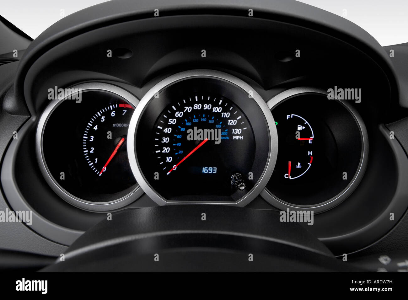 2007 Suzuki Vitara Luxury en plata - Velocímetro / tacómetro Fotografía de stock - Alamy