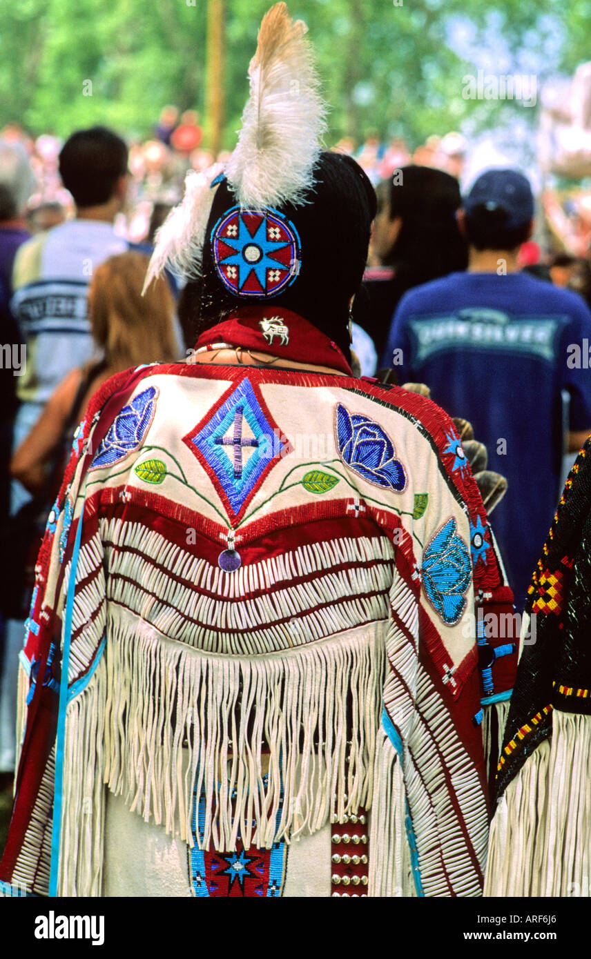 Cerca de North American Indian Regalia, Kahnawake Powwow, Quebec, Canadá Foto de stock
