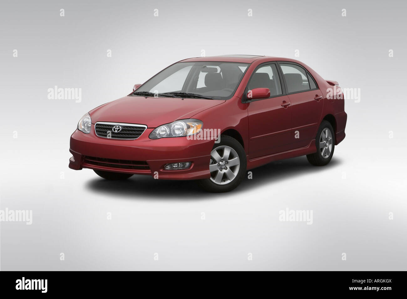 07 Toyota Corolla S En Rojo Vista Del Angulo Frontal Fotografia De Stock Alamy 07 Toyota Corolla S En Rojo Vista Del Angulo Frontal Fotografia De Stock Alamy