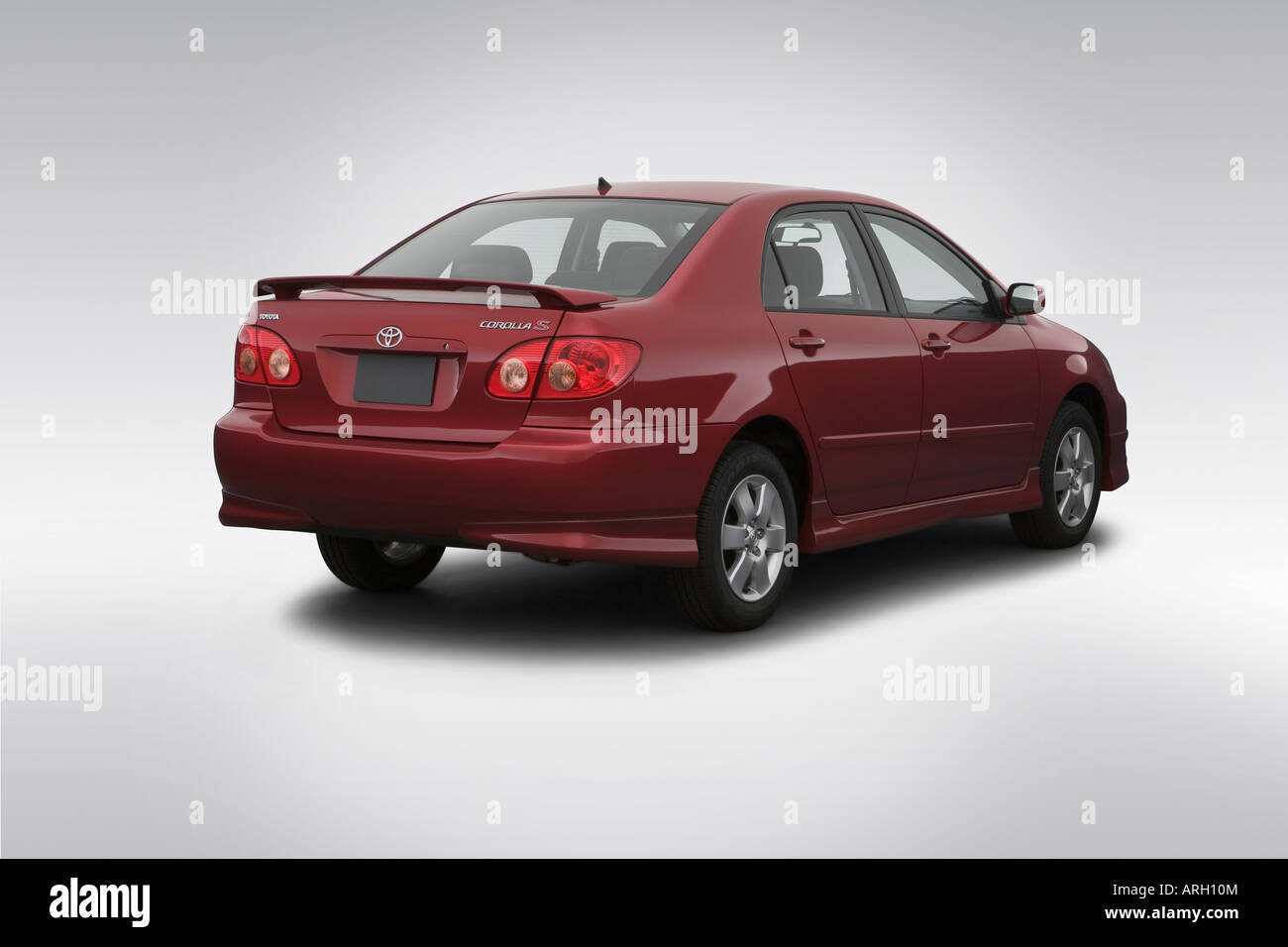 07 Toyota Corolla S En Rojo Angulo De Vision Trasera Fotografia De Stock Alamy 07 Toyota Corolla S En Rojo Angulo De Vision Trasera Fotografia De Stock Alamy