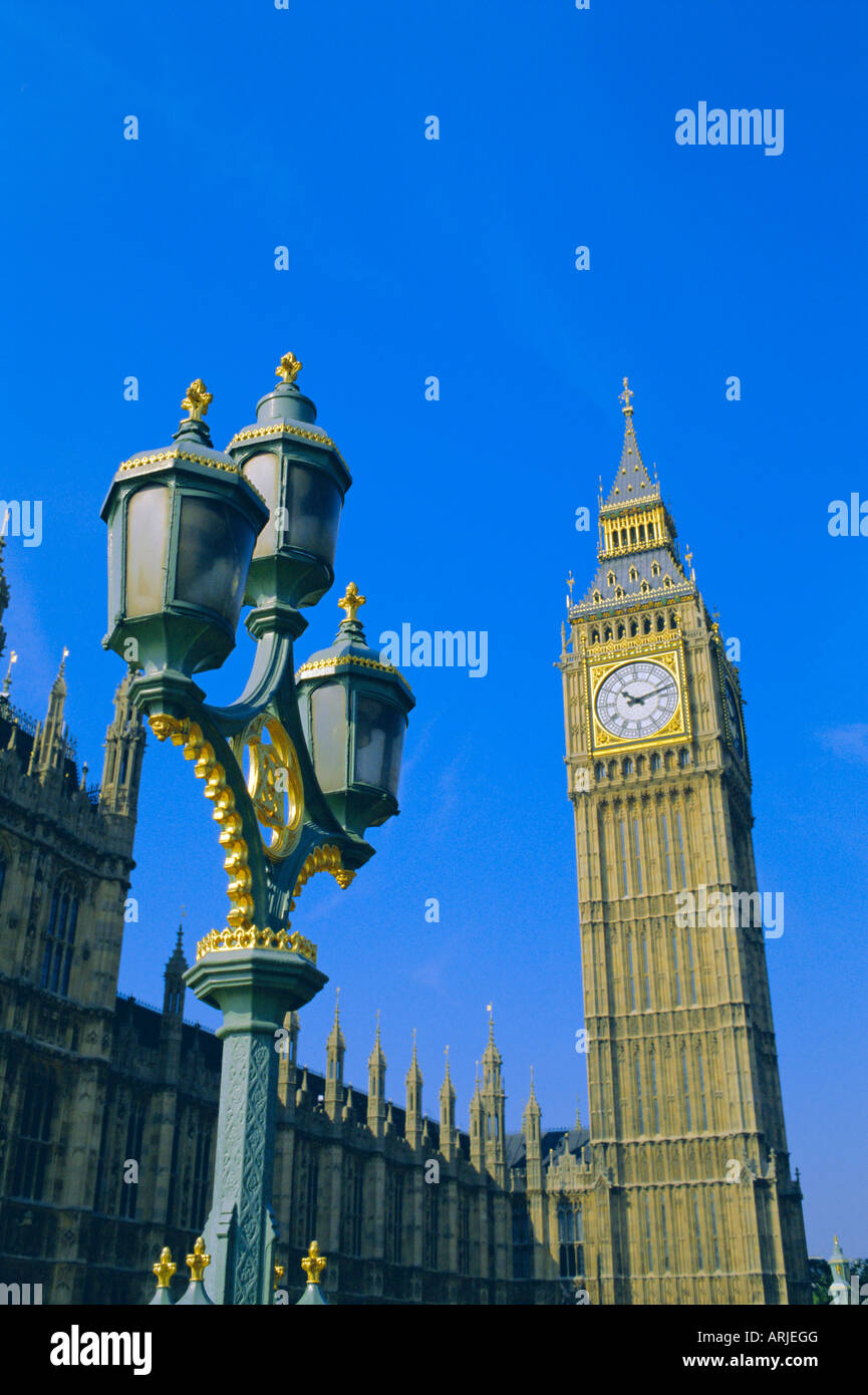 El Big Ben, las Casas del Parlamento, en Westminster, Londres, Inglaterra, Reino Unido. Foto de stock