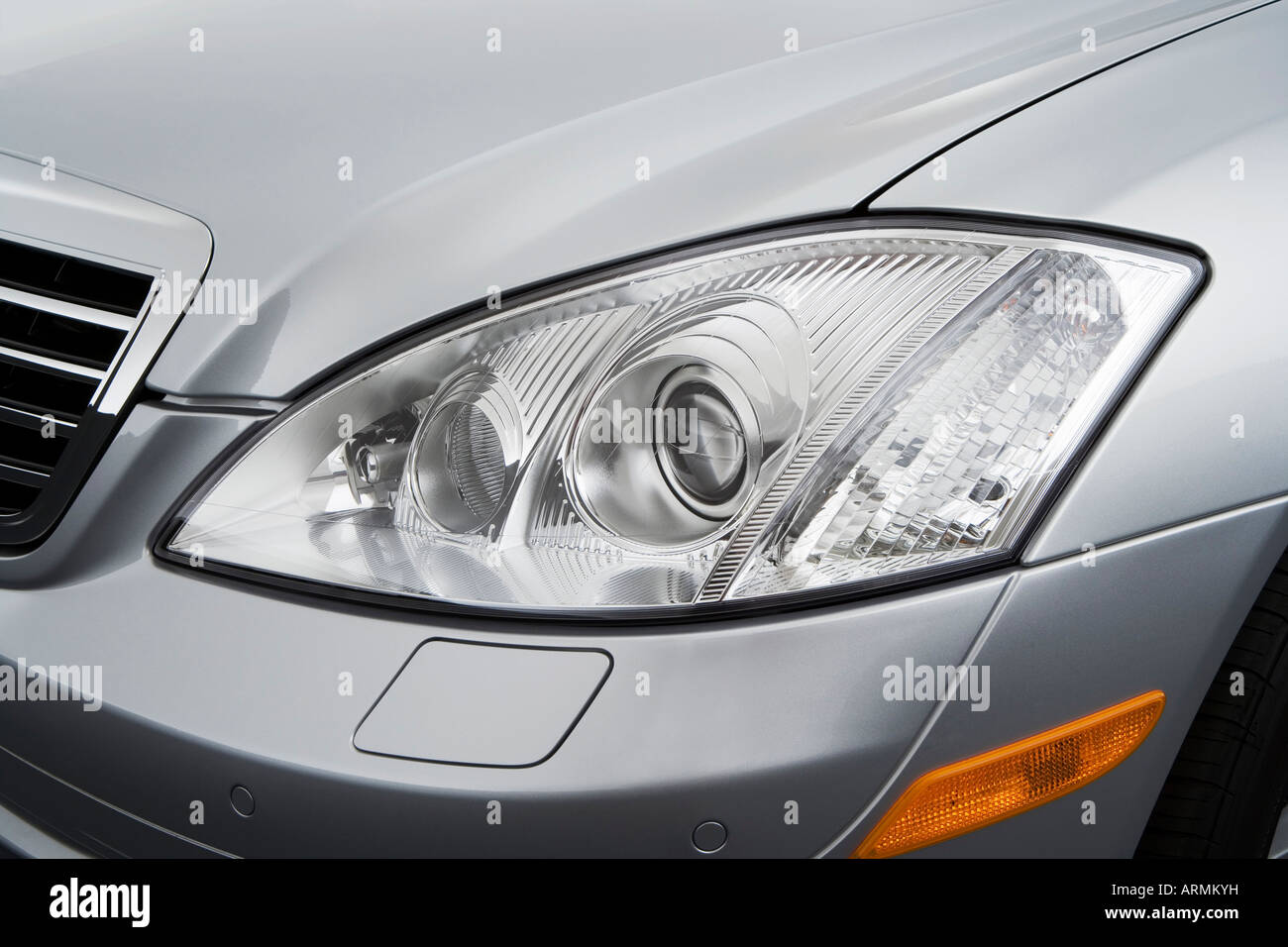 08 Mercedes Benz Clase S S550 En Plata Faro Fotografia De Stock Alamy