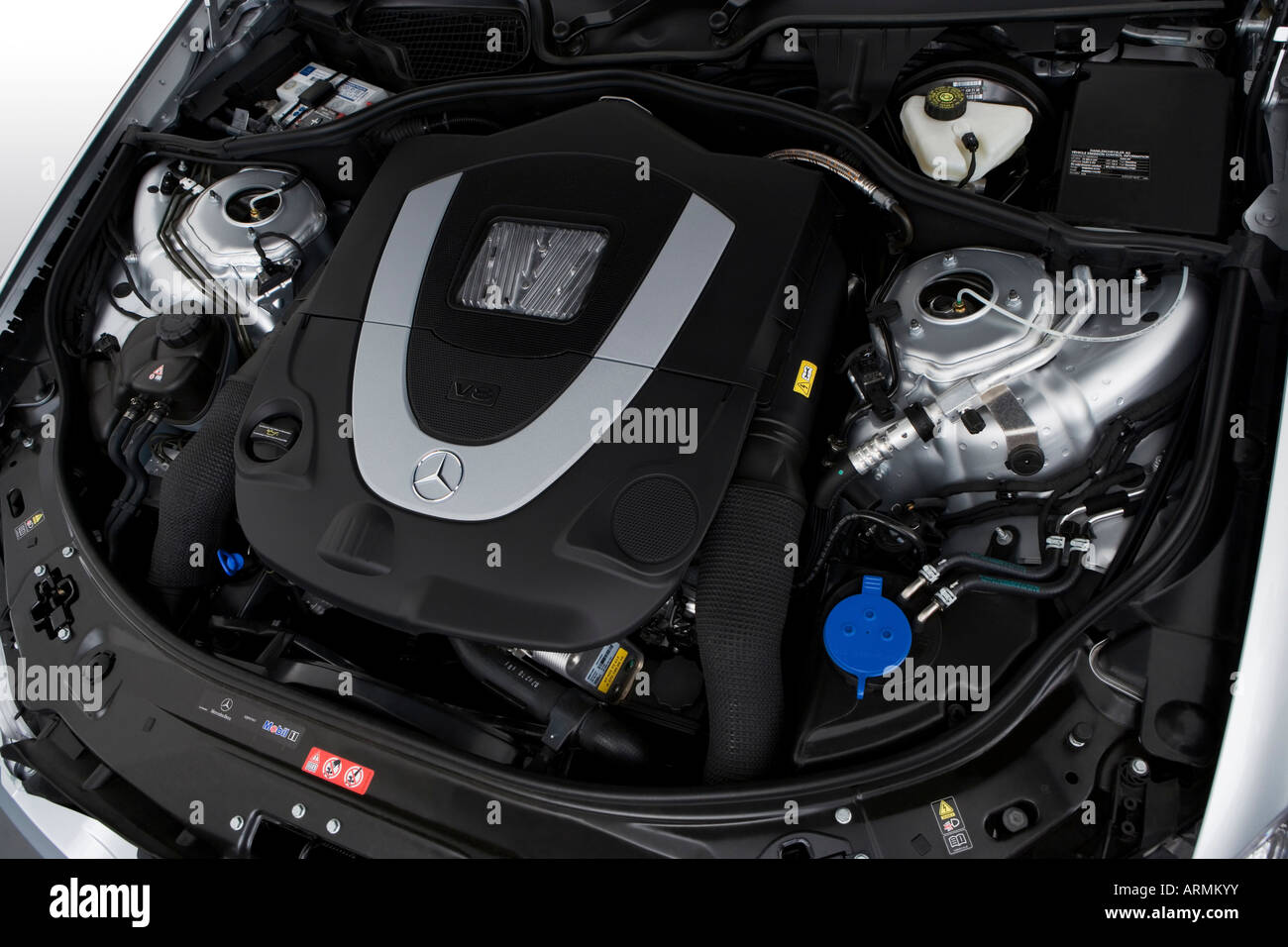 08 Mercedes Benz Clase S S550 En Plata Motor Fotografia De Stock Alamy