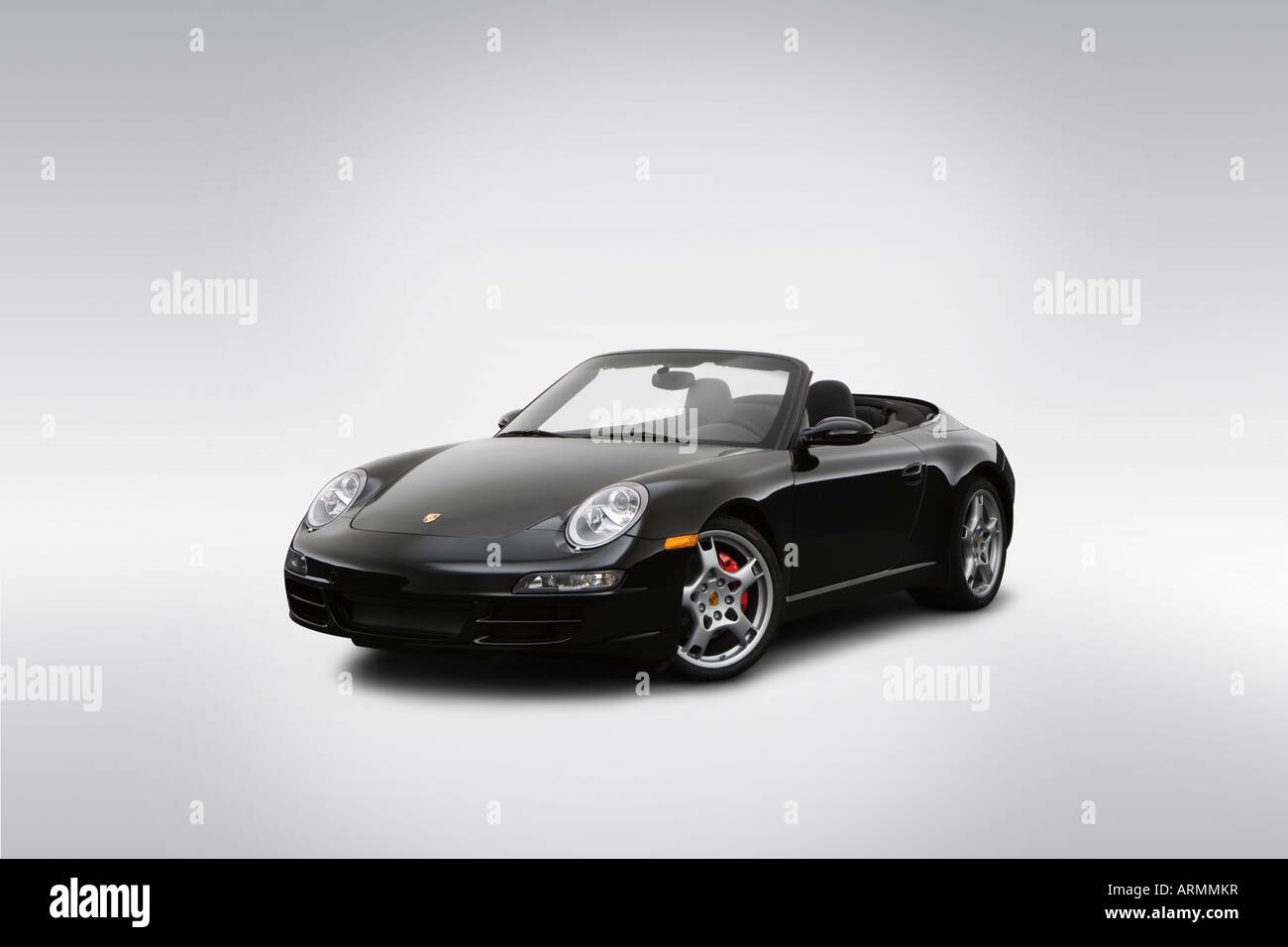 fin de semana imitar cuscús 2008 Porsche 911 Carrera S EN NEGRO - Vista del ángulo frontal Fotografía  de stock - Alamy