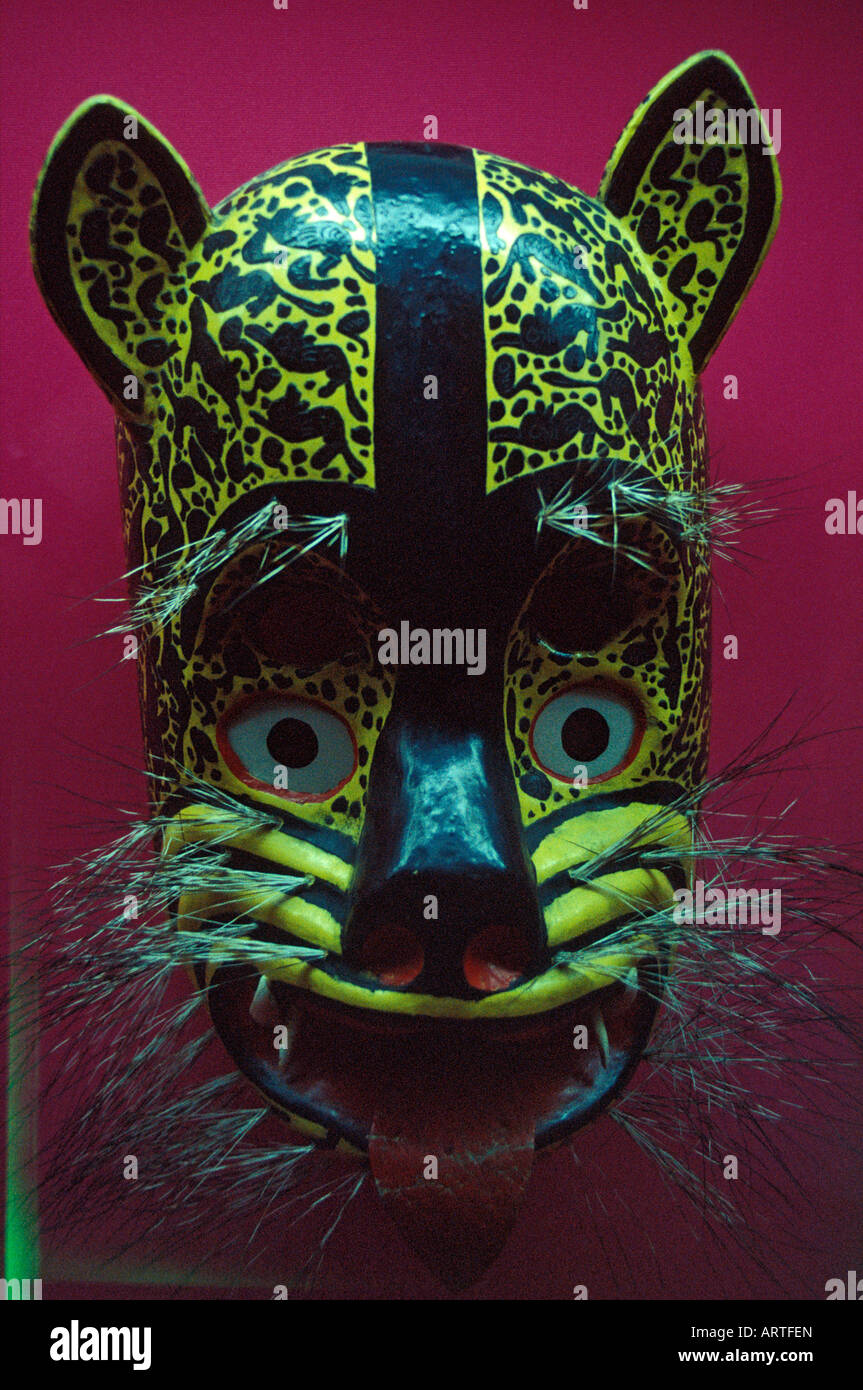 Máscara de Jaguar mexicano en el Museo Nacional de la máscara o el