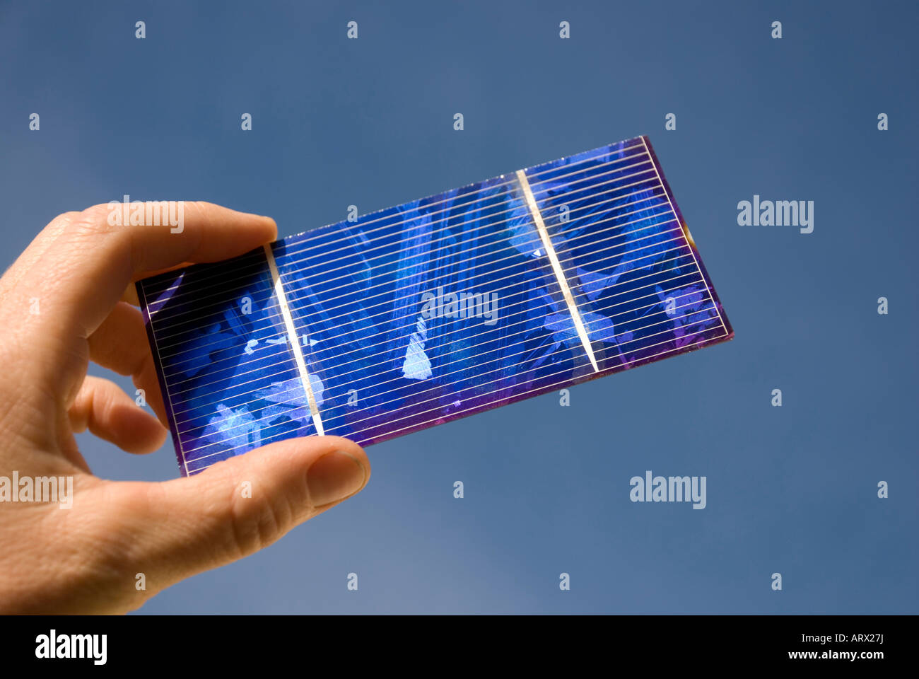 Sola celda solar Fotografía de stock - Alamy