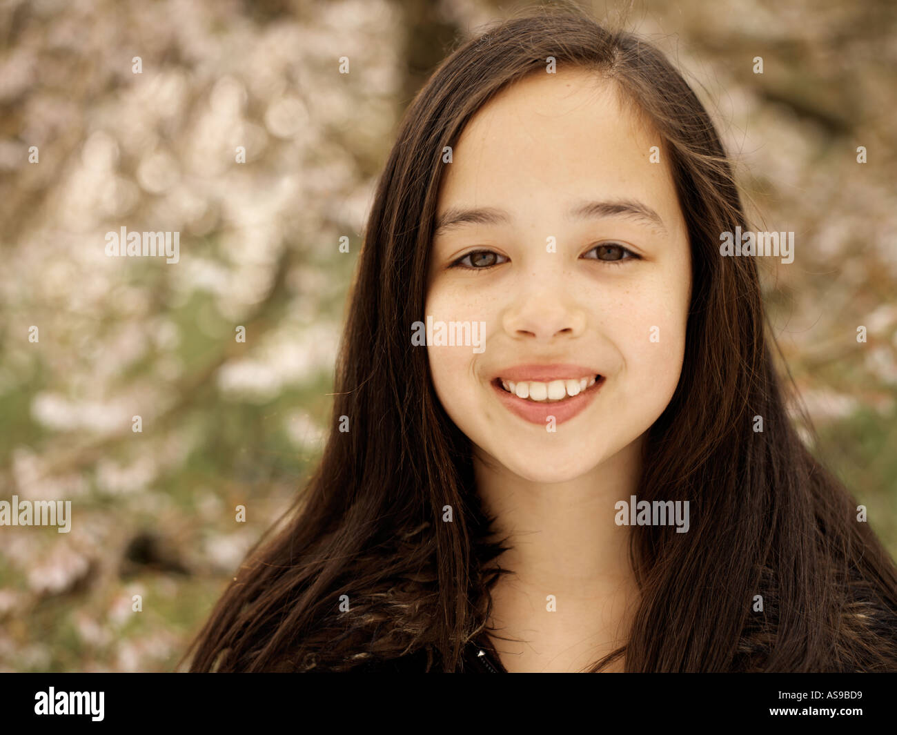 Retrato de joven muchacha oriental Foto de stock