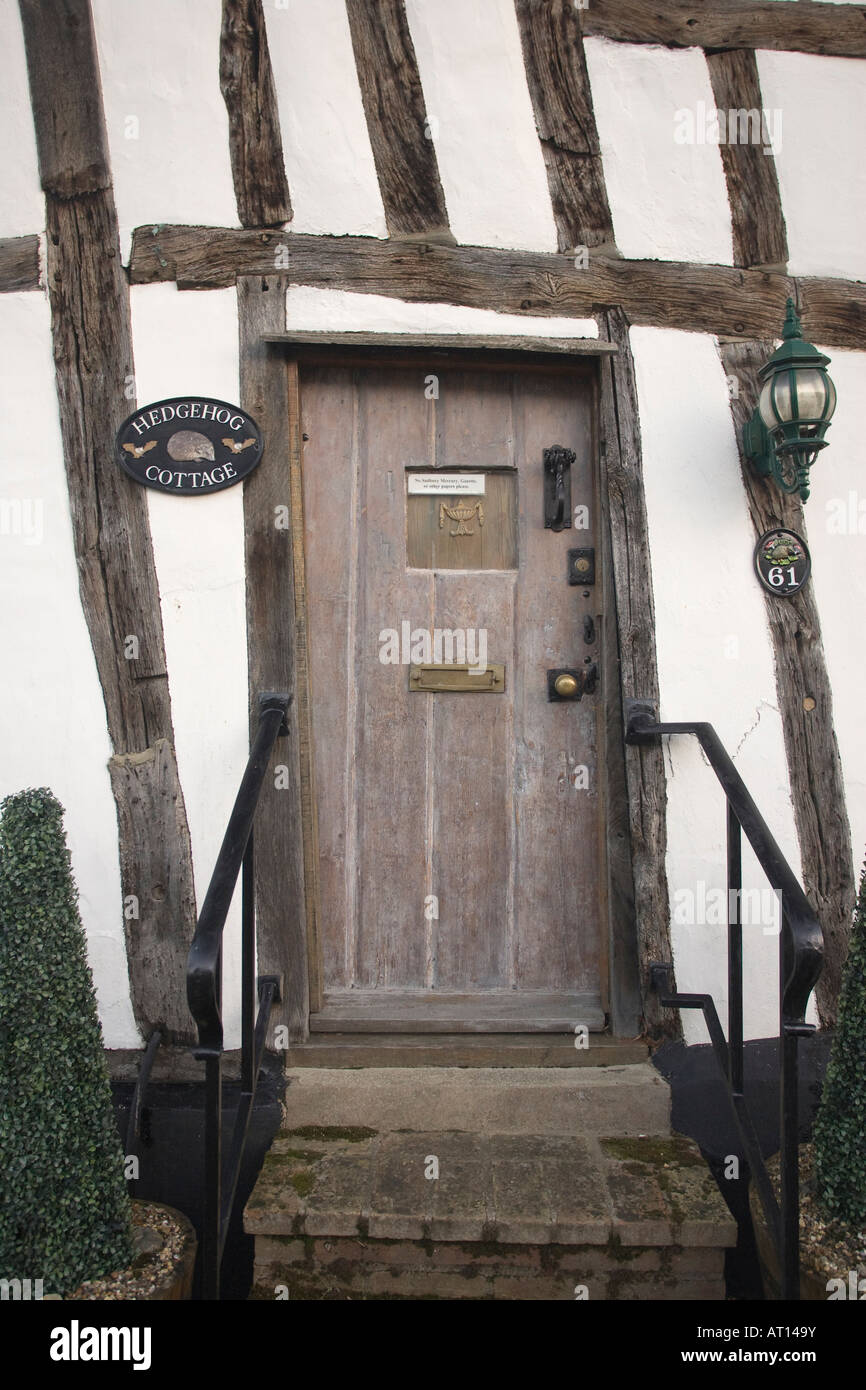 Puerta frontal de la casa antigua en Lavenham, Suffolk, Reino Unido, 2008 Foto de stock