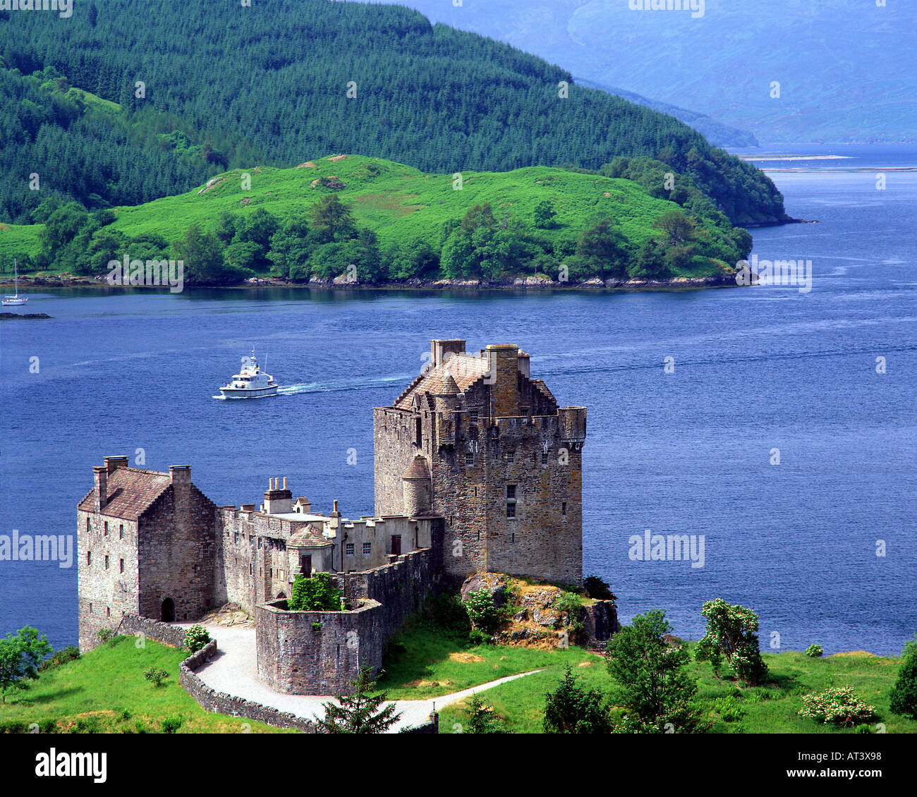 GB - Escocia: el castillo de Eilean Donan en el Altiplano Foto de stock