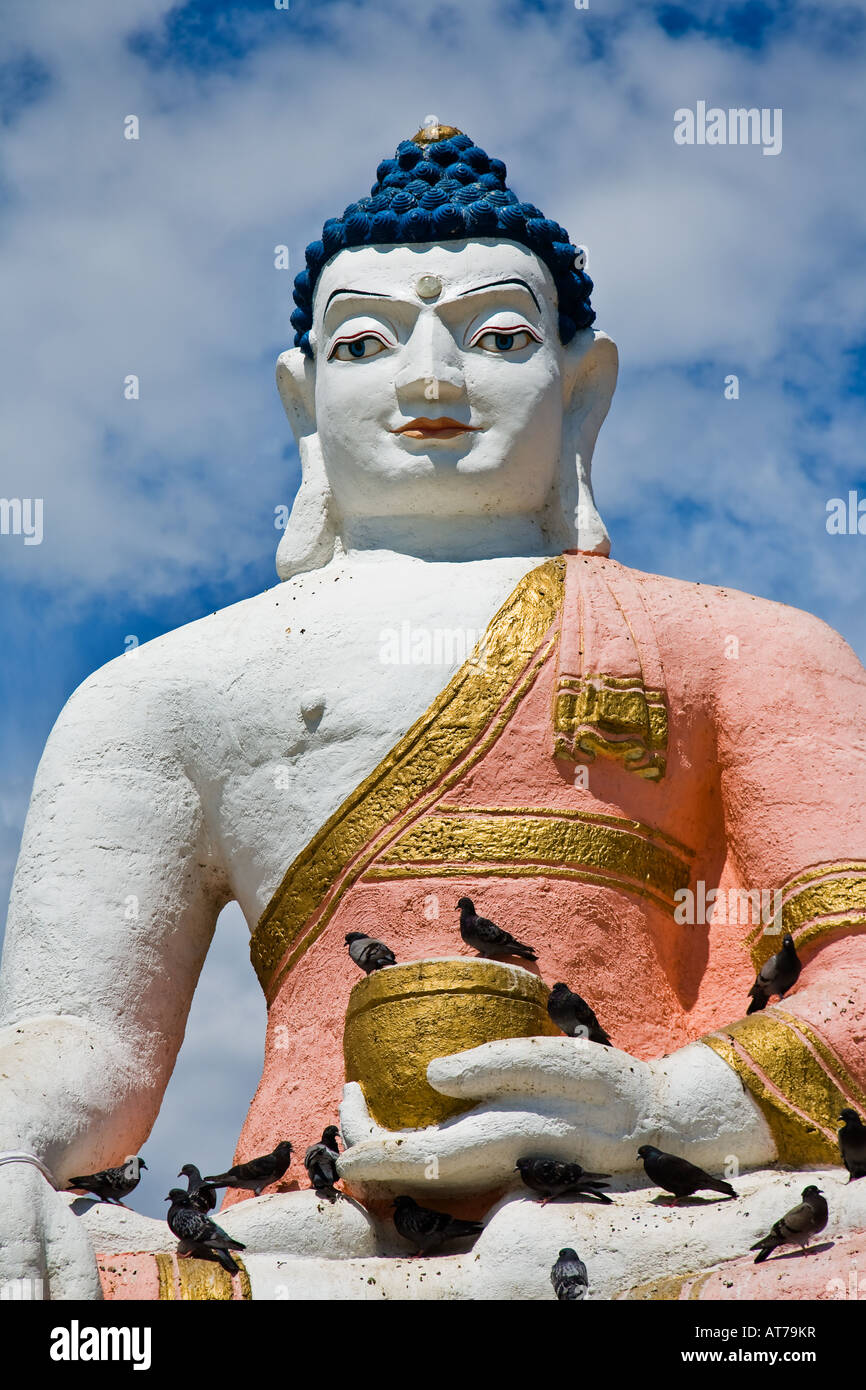 Estatua budista Darkhan Mongolia Foto de stock