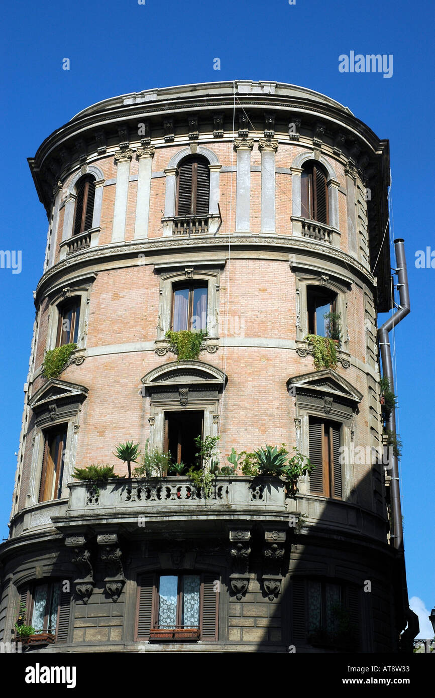 Inusual y atractiva casa adosada en el centro histórico de Roma Foto de stock