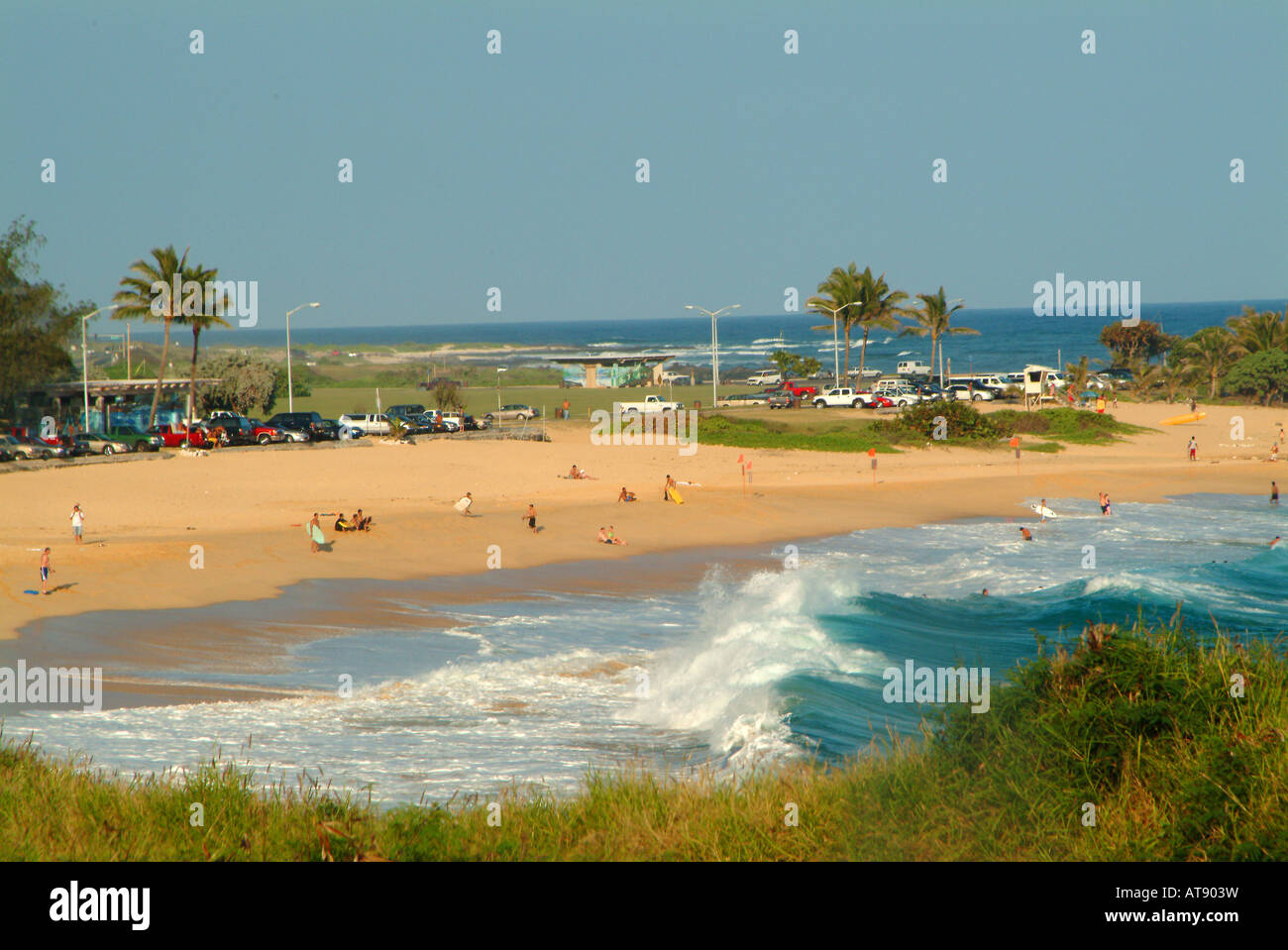 Sandy Beach, una famosa playa de oportunidades para la práctica del Bodysurfing en Oahu oriental del litoral Kaiwi Foto de stock