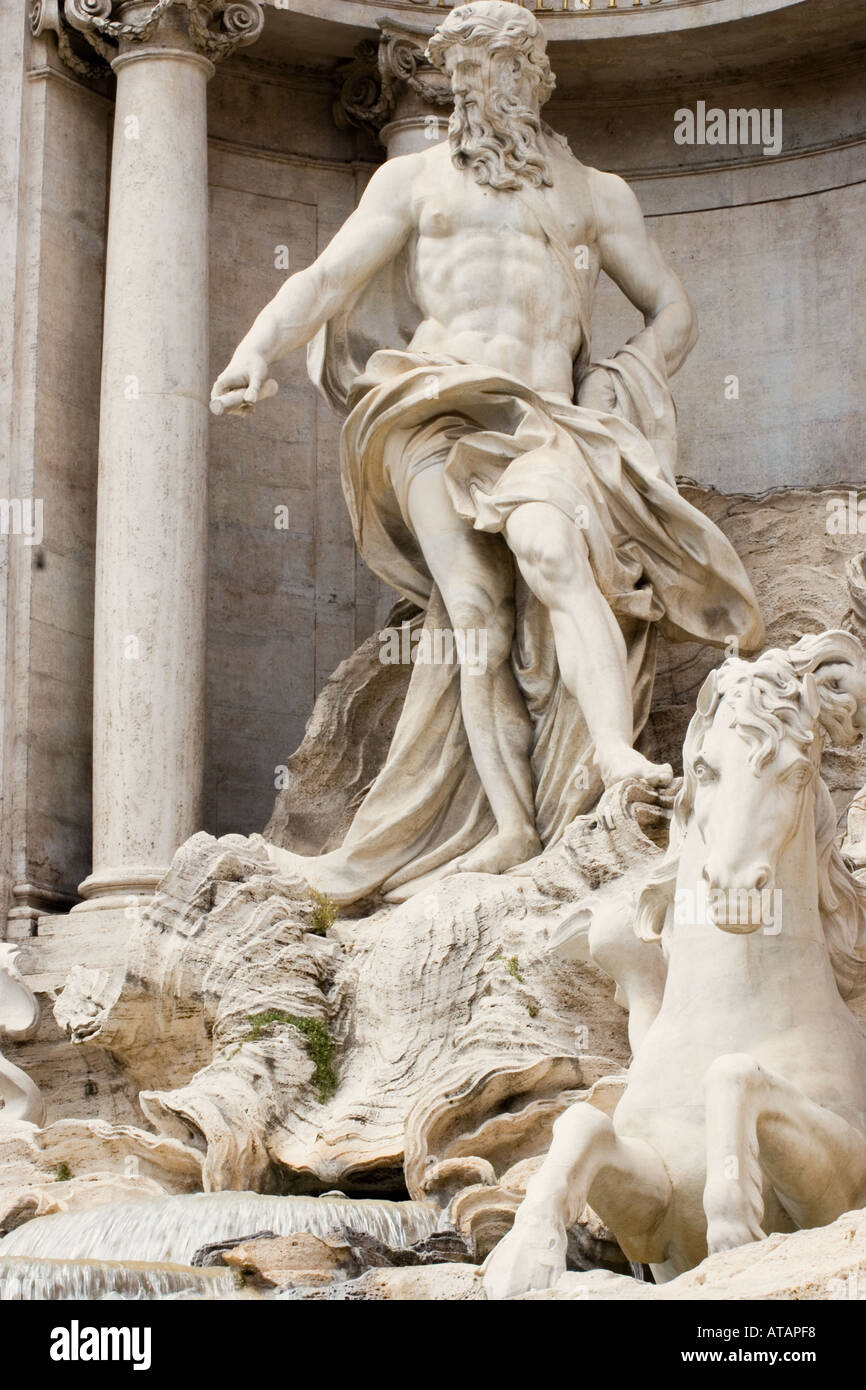 Dios Neptuno en la Fontana de Trevi, Roma, Italia Foto de stock