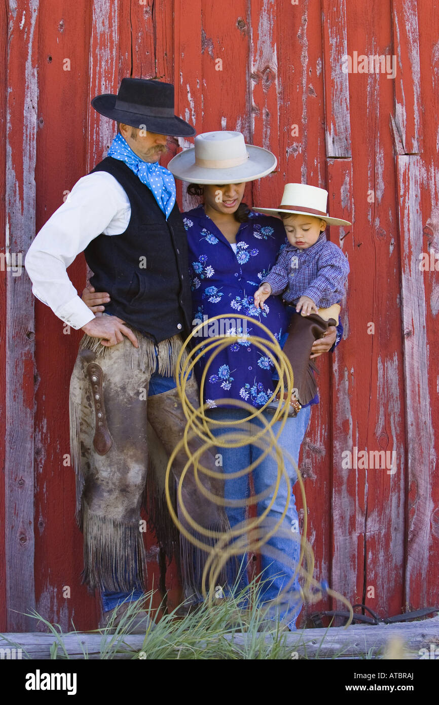 La familia de vaqueros en el salvaje oeste, Oregón, EE.UU Fotografía de  stock - Alamy